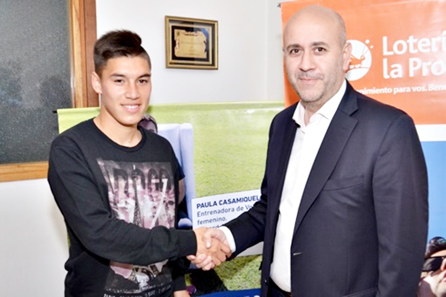 PRIMER CONTRATO PARA LEIVA