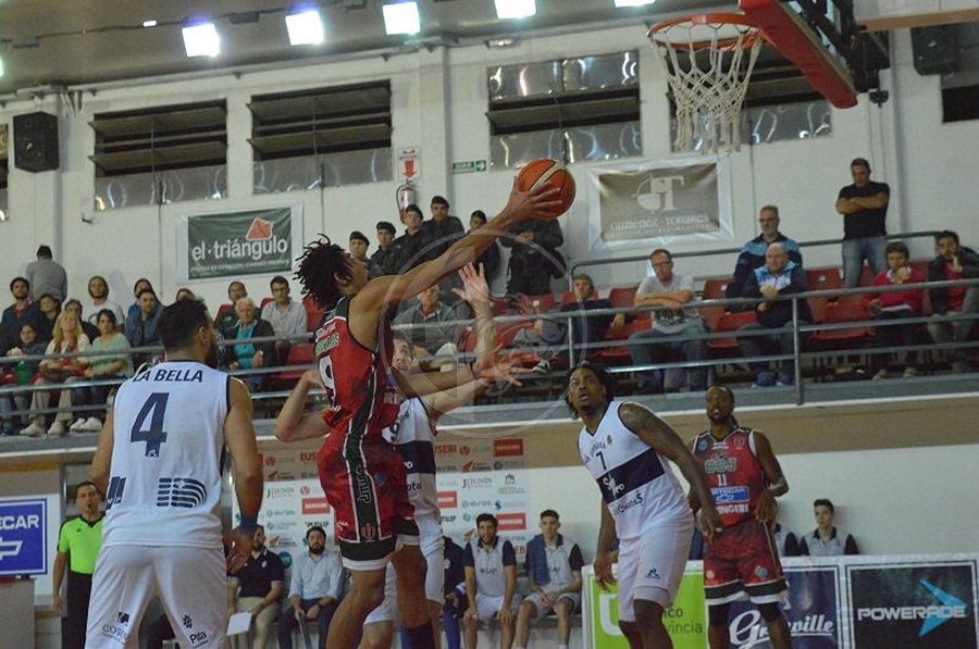 EMPATE EN EL DEBUT