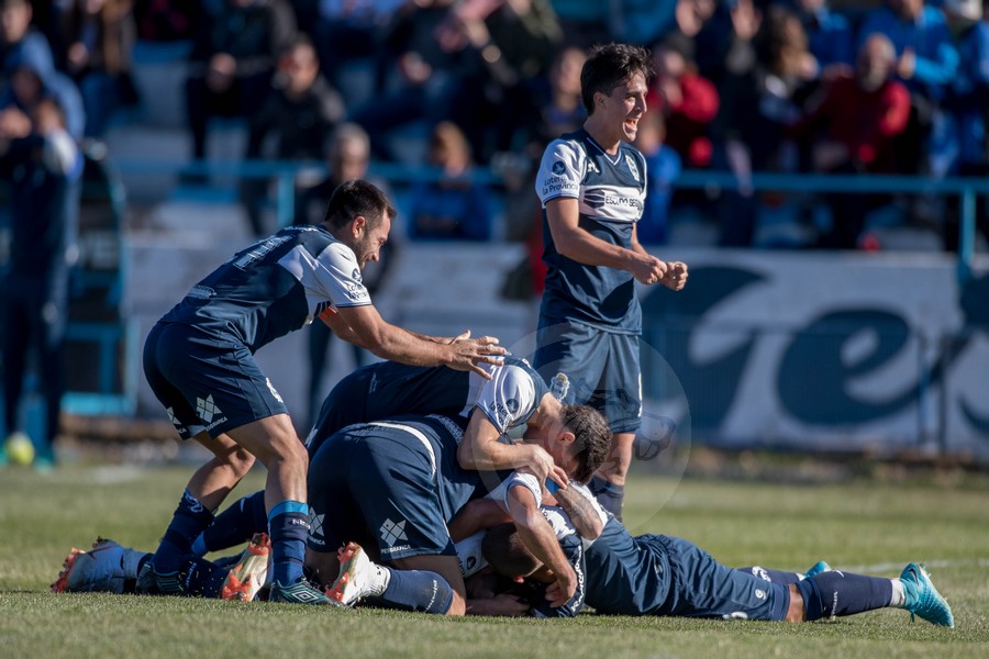 POR EL PASE A CUARTOS