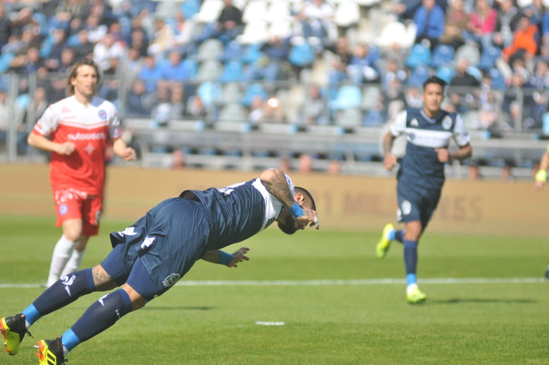 GIMNASIA - CORVALÁN DEBERÁ ESPERAR