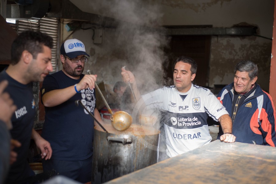 132 aniversario: comida gimnasista en el Bosque