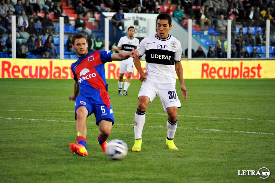 CON TIGRE, SÁBADO POR LA TARDE