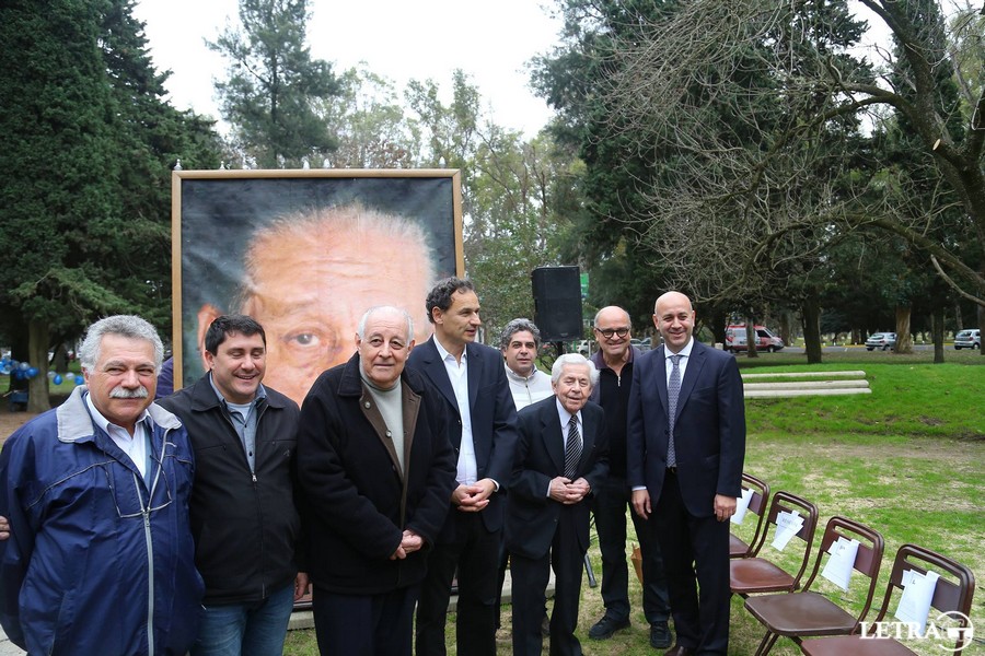UN HOMENAJE MERECIDO