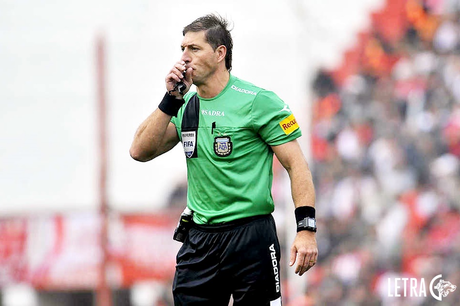 PITANA CONTRA EL CUERVO