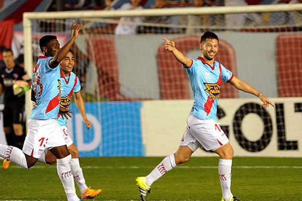 EN BUSCA DE SU PRIMERA VICTORIA
