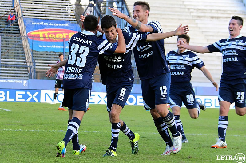 POR EL PASE A CUARTOS