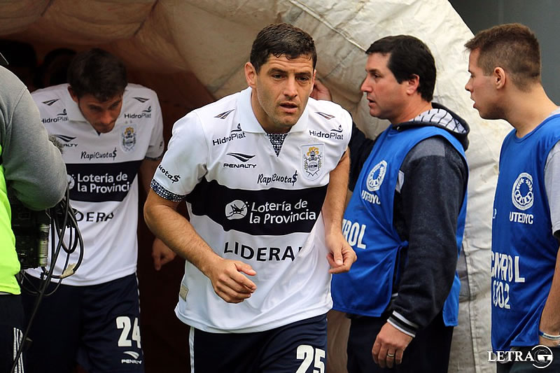 ¡A LA CANCHA, LOBo!