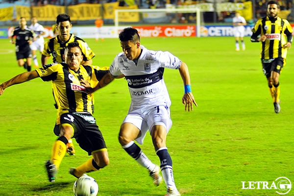 MEZA Y NADA MÁS