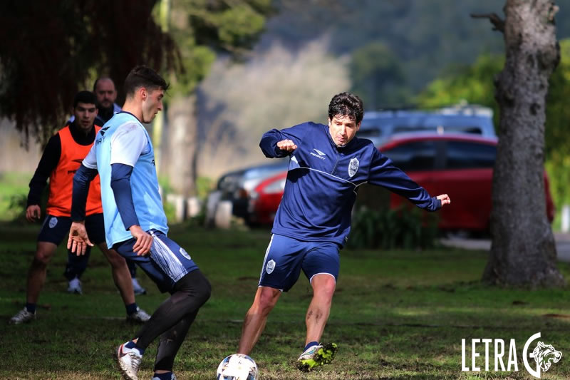 EL LOBO PONE PRIMERA