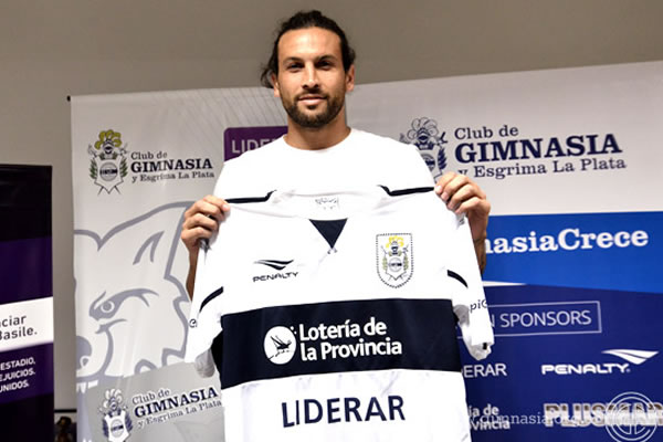 LLEGÓ EL TERCERO
