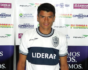 WALTER BOU FIRMÓ SU CONTRATO