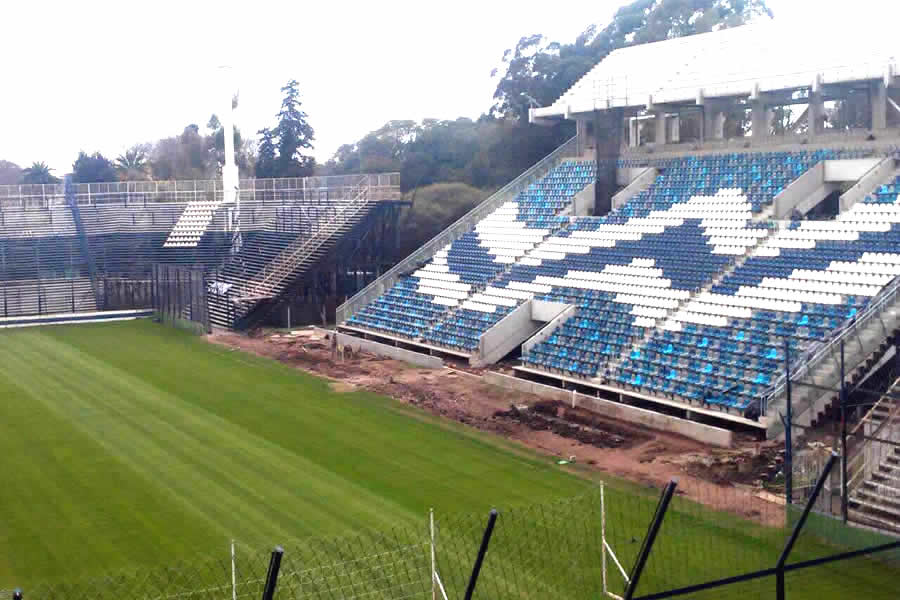 LA PLATEA CONTINÚA AVANZANDO