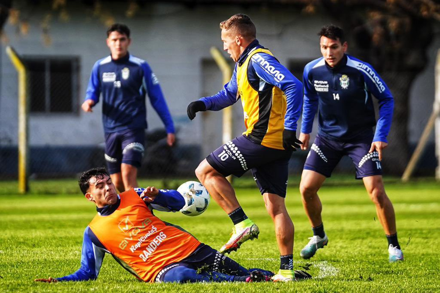 SE VIENE EL PRIMER AMISTOSO