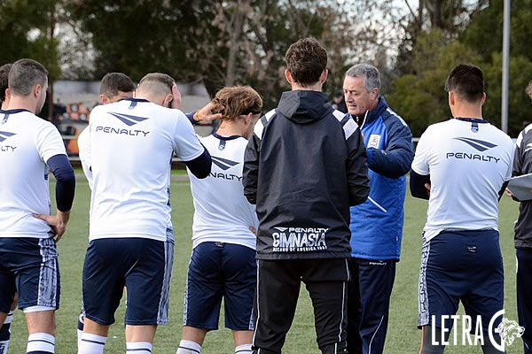 ALFARO MUEVE EL EQUIPO