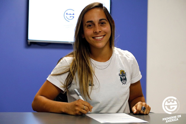 16 contratos en F. Femenino