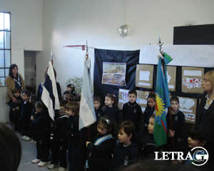 HOMENAJE Y FESTEJO EN EL JARDÍN