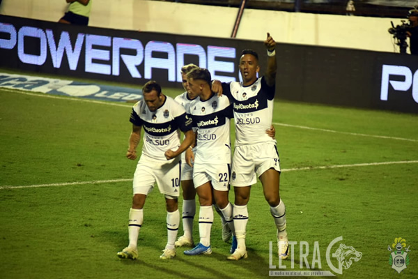 ¡AÚLLE, LOBO!