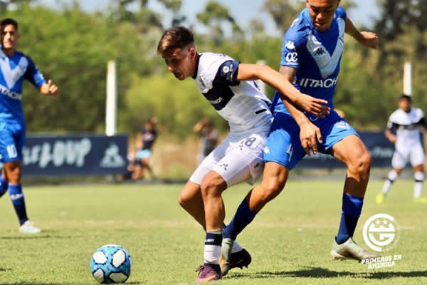 ARRANCÓ CON UN DERROTA