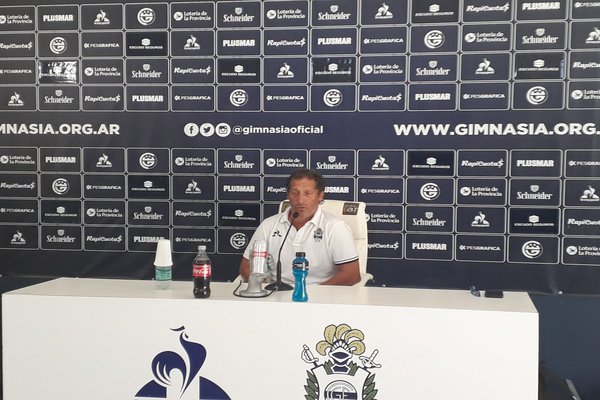 “LAS CRÍTICAS DE LOS QUE NO VIENEN ME CHUPAN UN HUEVO”