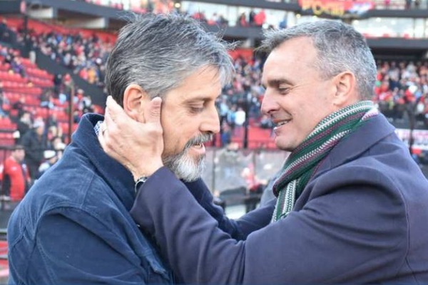 "PECAMOS DE INGENUOS"