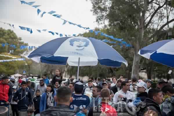 SE VIENE LA CARAVANA TRIPERA