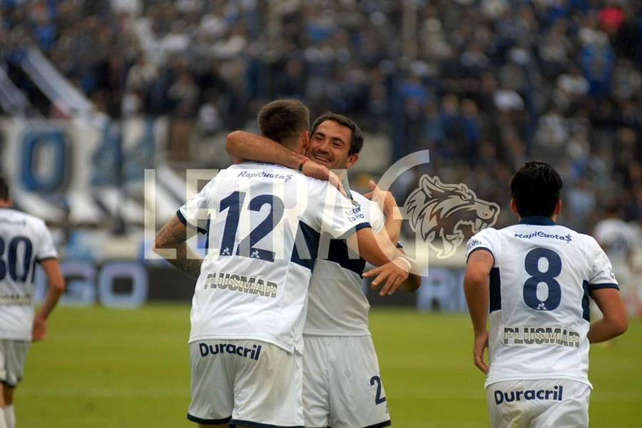 ¡QUE SEA CON TRIUNFO!
