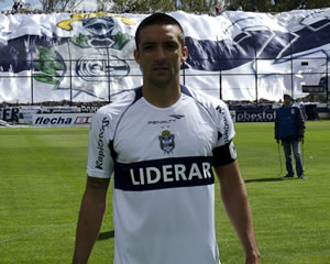 OBLIGADO A GANAR PARA SEGUIR PUNTERO