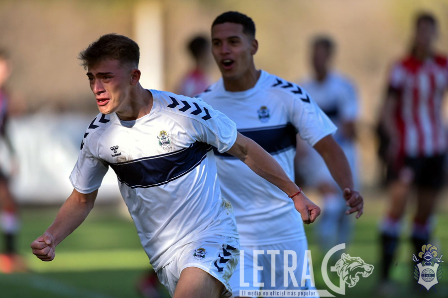 LOS PIBES JUGARON EL CLÁSICO