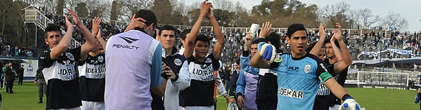 JUEGUEN COMO HINCHAS