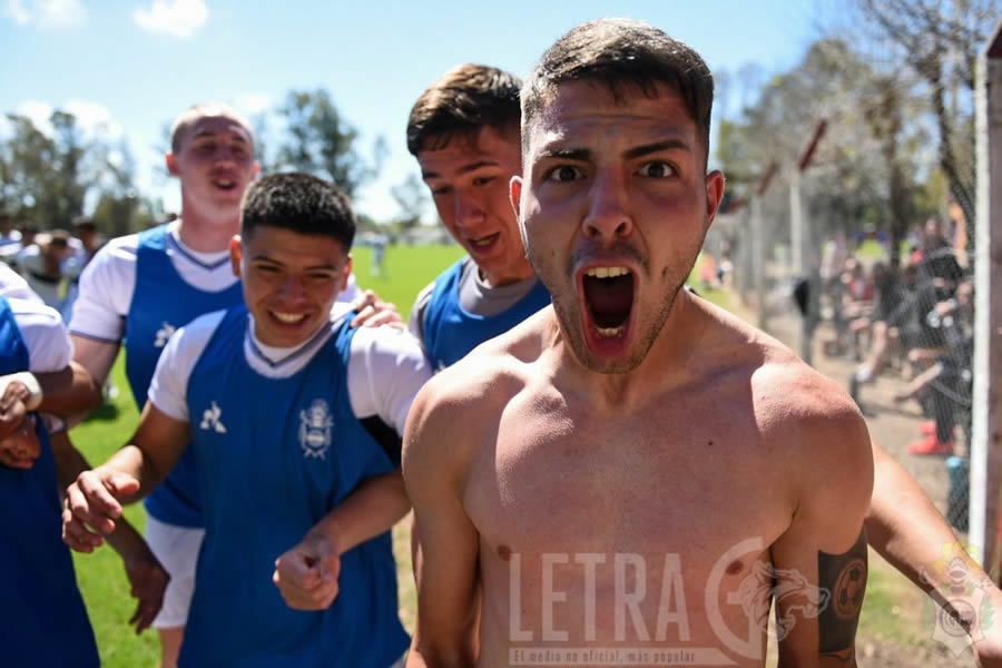 LOS PIBES QUEDARON A MANO