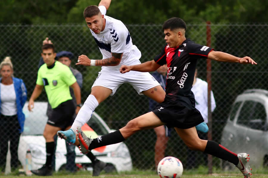 LOS PIBES ANTE EL SABALERO