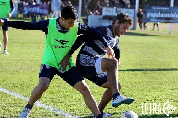 EL EQUIPO VA TOMANDO FORMA