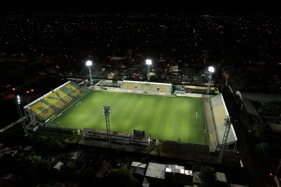 SEIS MIL POPULARES Y MIL PLATEAS 
