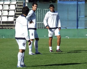 COCCA SIGUE BUSCANDO EL EQUIPO
