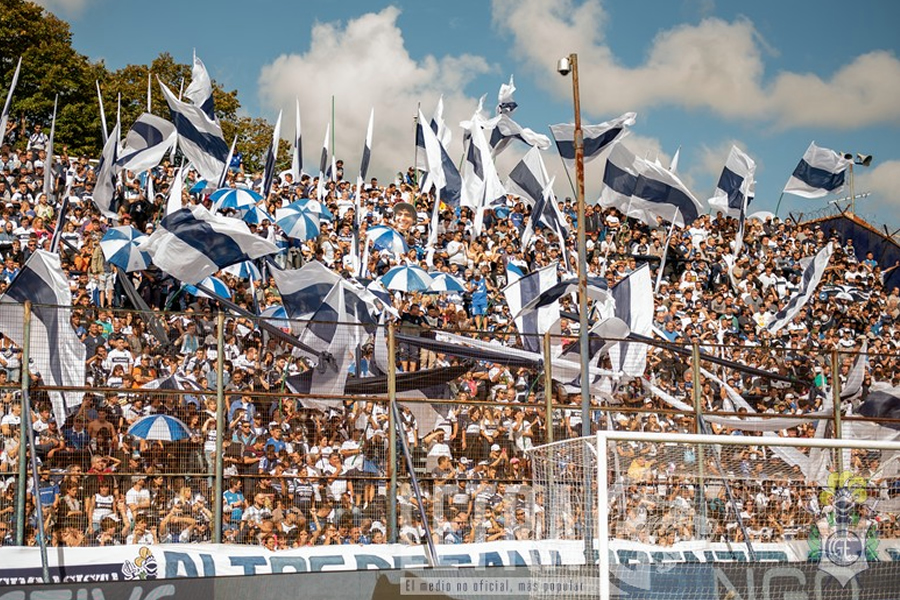 HAY GENERALES Y PLATEAS
