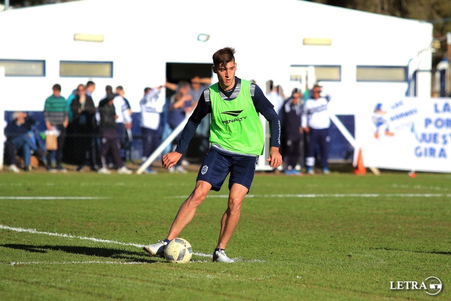 ALFARO MUEVE LA DEFENSA