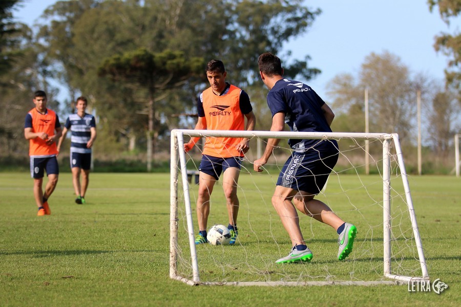 PIENSA EN DEFENSA