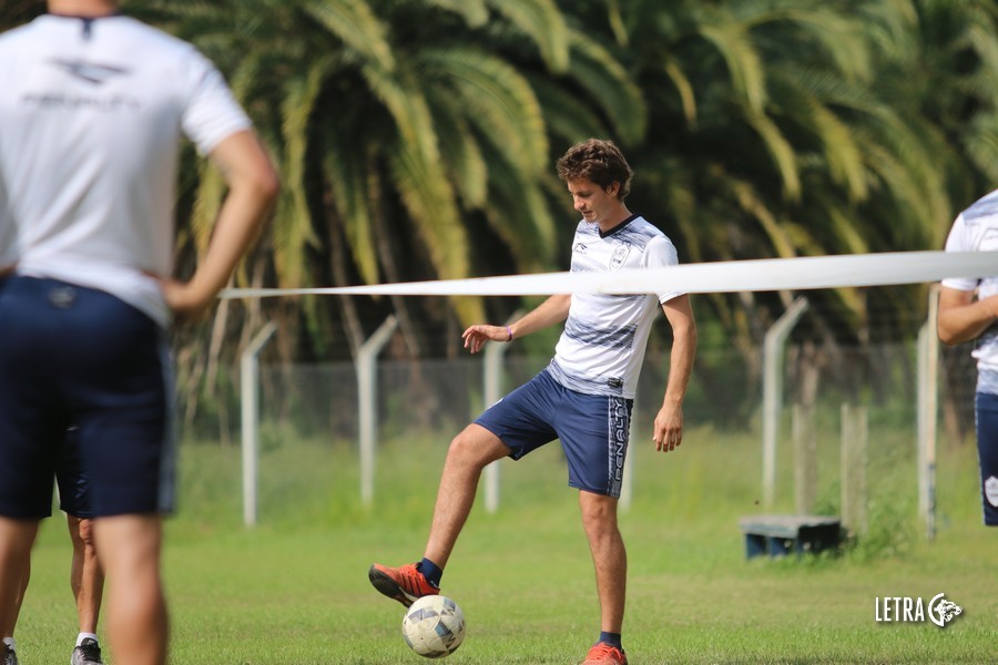 ALFARO TIENE A LOS ONCE