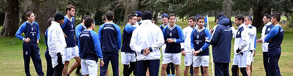 <big>EL LOBO INICIÓ LA SEMANA PREVIA AL DEBUT</big>