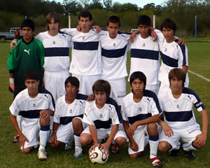 MUY BIEN POR LOS PIBES