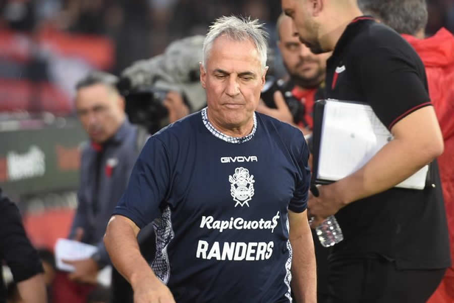 "QUIERO SENTARME CON LOS DIRIGENTES Y PROYECTAR OTRA COSA"