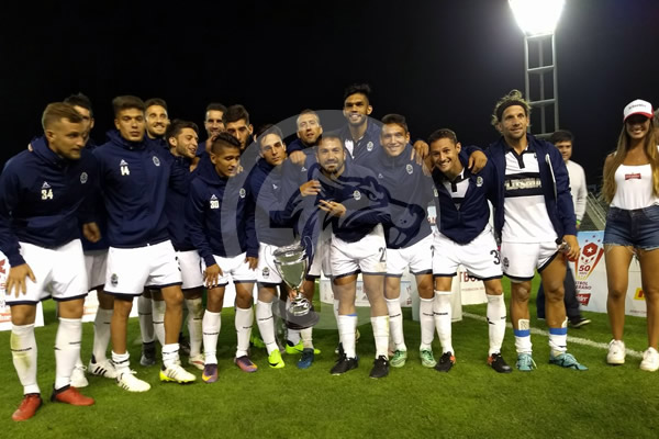 DEBUT CRITERIOSO