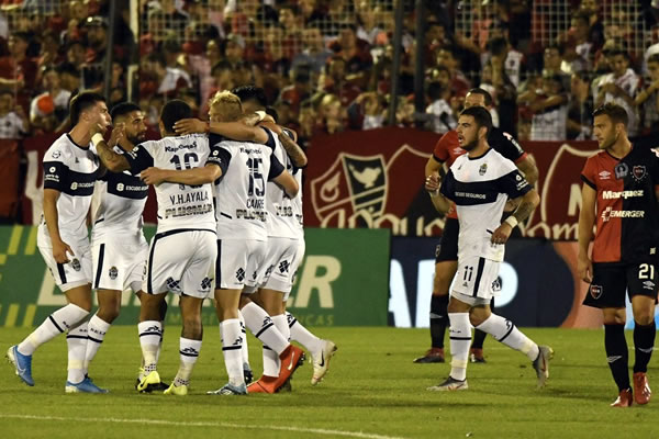 ¡PÓQUER Y RESURRECCIÓN!