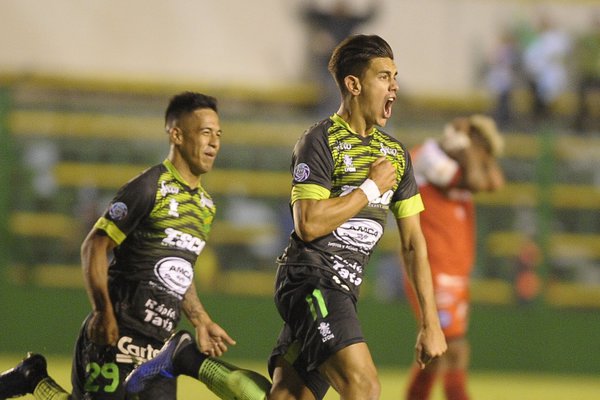 VUELA ALTO