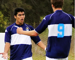 LOS PIBES ENFRENTAN A DEFENSA