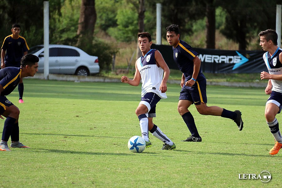 AMISTOSOS FRENTE A BOCA
