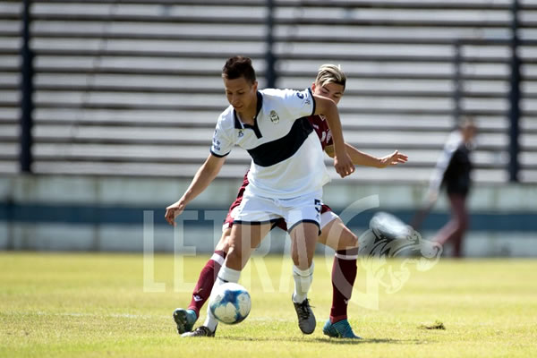 DERROTA CON EL GRANATE