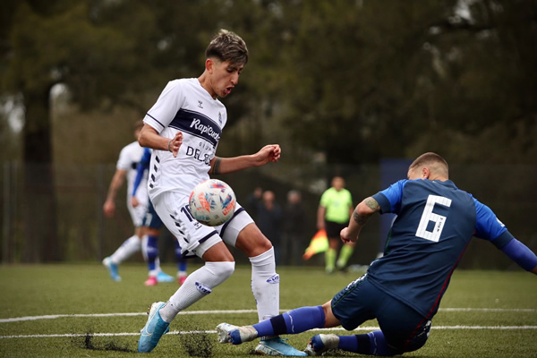 LA RESERVA CAYÓ ANTE EL FORTÍN