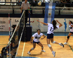 LAS LOBAS PISAN FUERTE