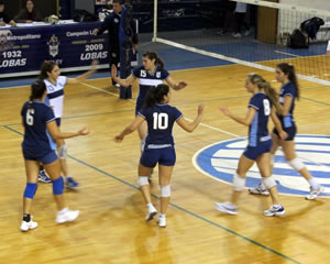 LAS LOBAS VISITAN A BOCA